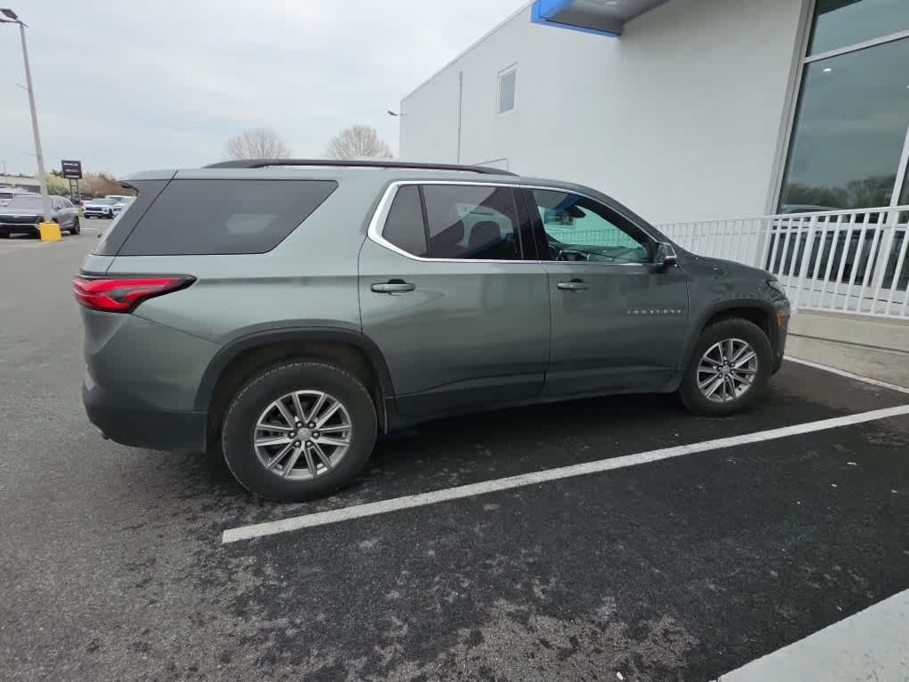 Used 2023 Chevrolet Traverse LT Cloth SUV