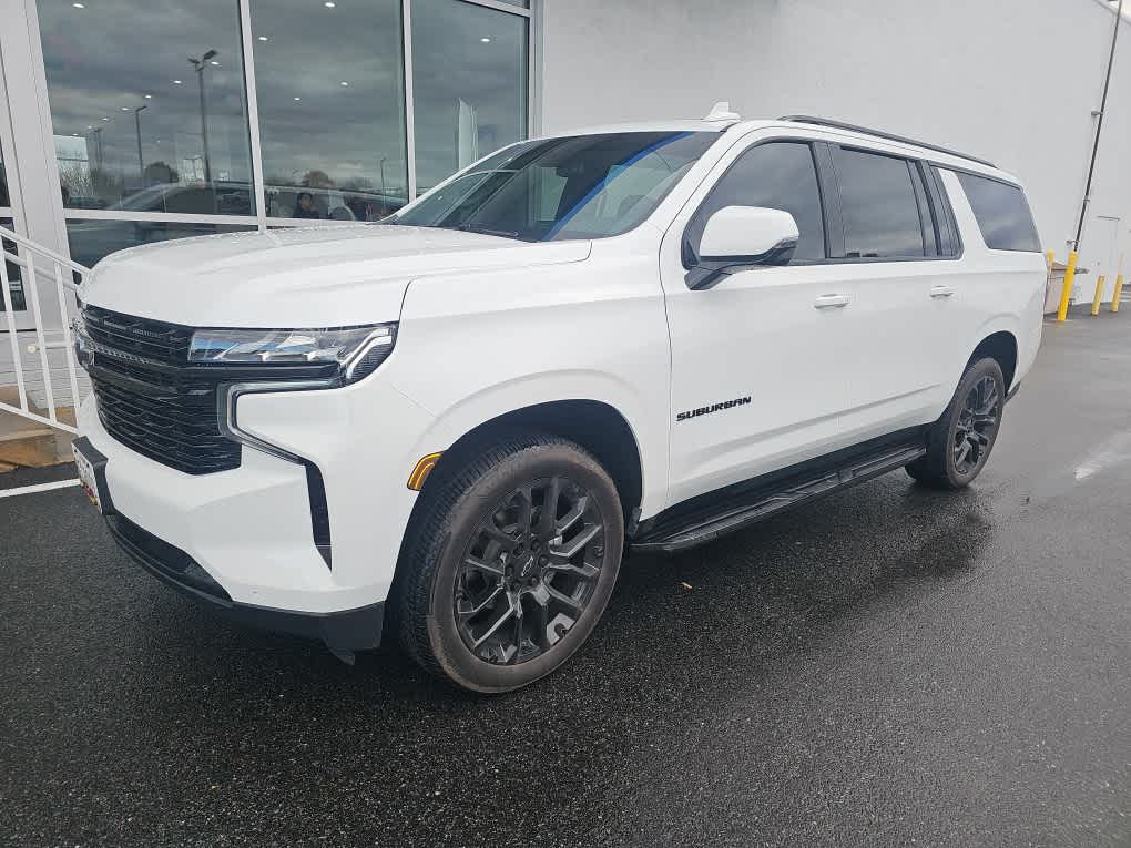 2024 Chevrolet Suburban RST's photo