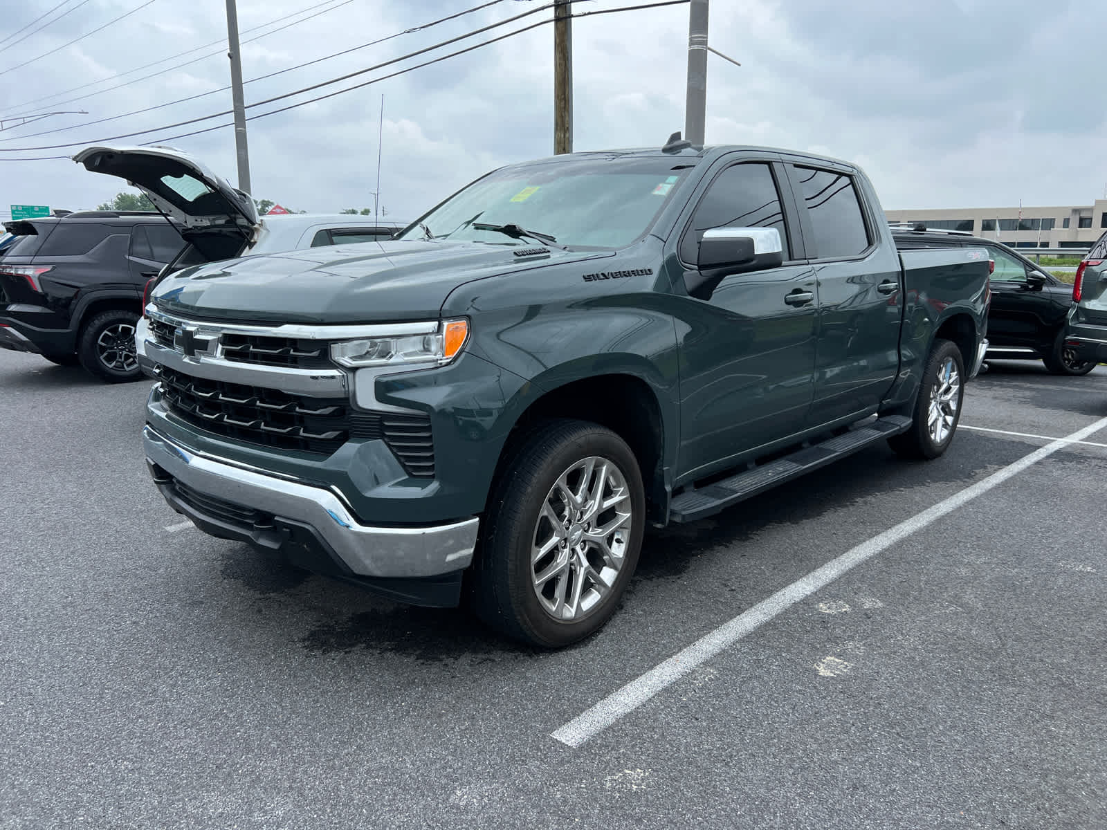 2025 Chevrolet Silverado 1500 LT 4X4 Crew Cab Short Box's photo