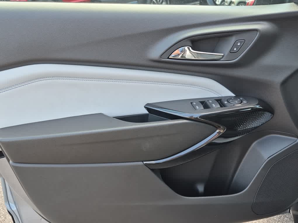 2026 Chevrolet Trax LT - Photo 9