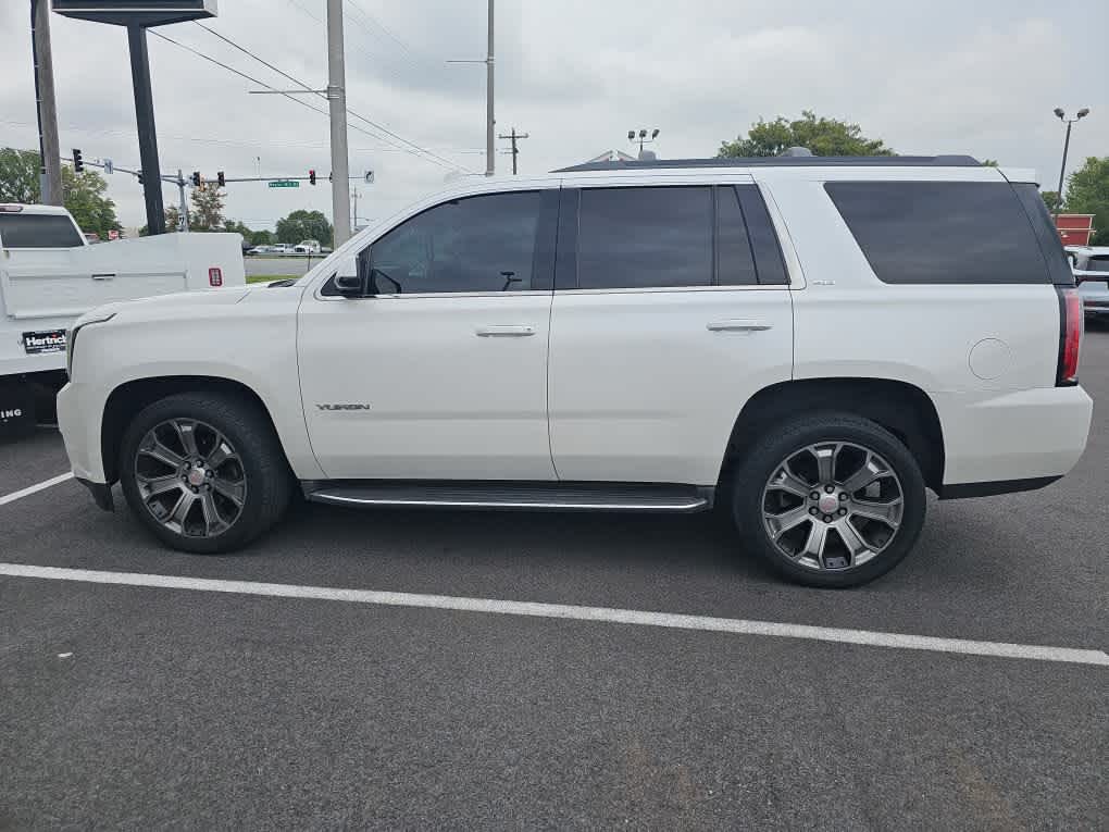 2016 Gmc Yukon SLT photo 2