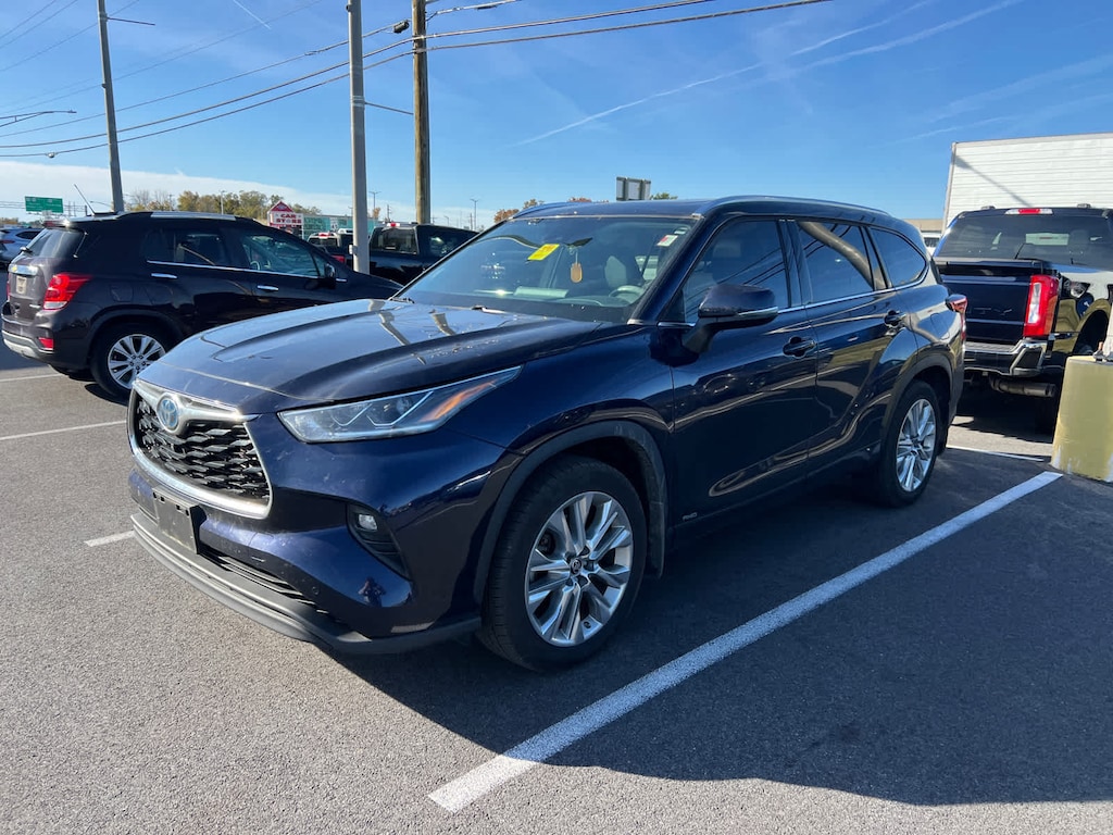 Used 2022 Toyota Highlander Hybrid Limited