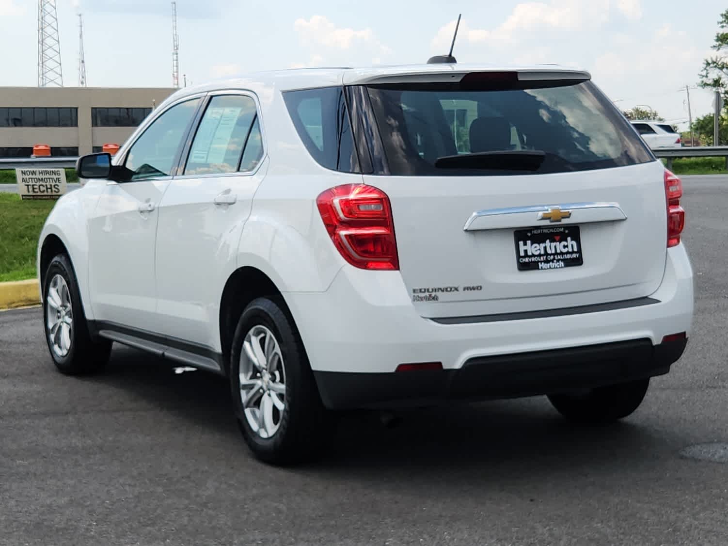 2017 Chevrolet Equinox LS photo 4