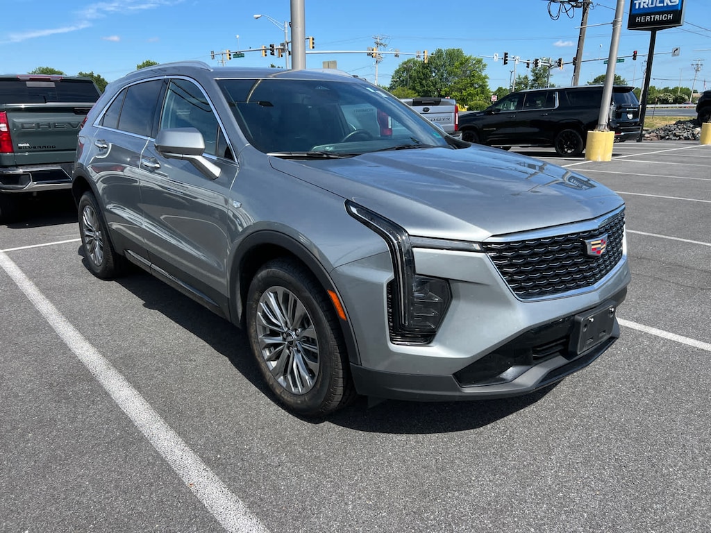 Used 2025 CADILLAC XT4 Premium Luxury SUV