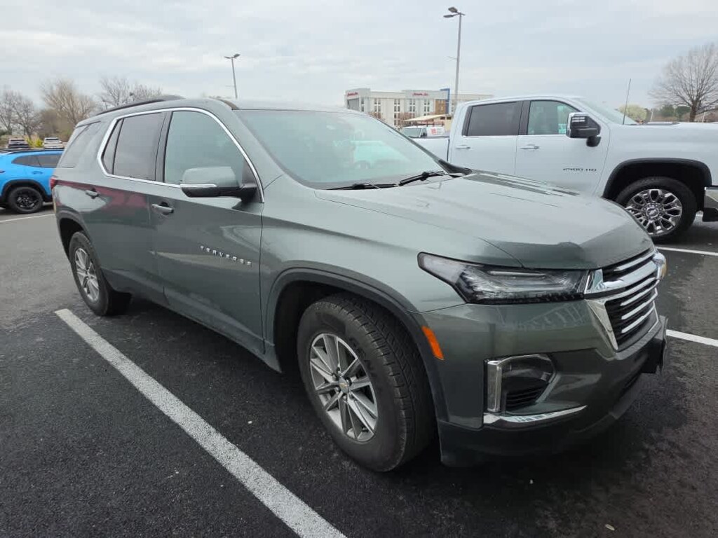 Used 2023 Chevrolet Traverse LT Cloth SUV