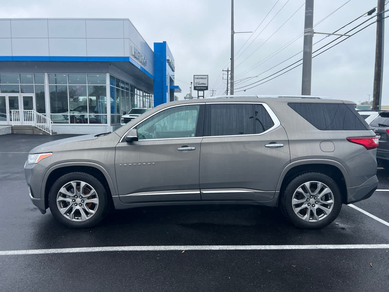 2019 Chevrolet Traverse Premier photo 3