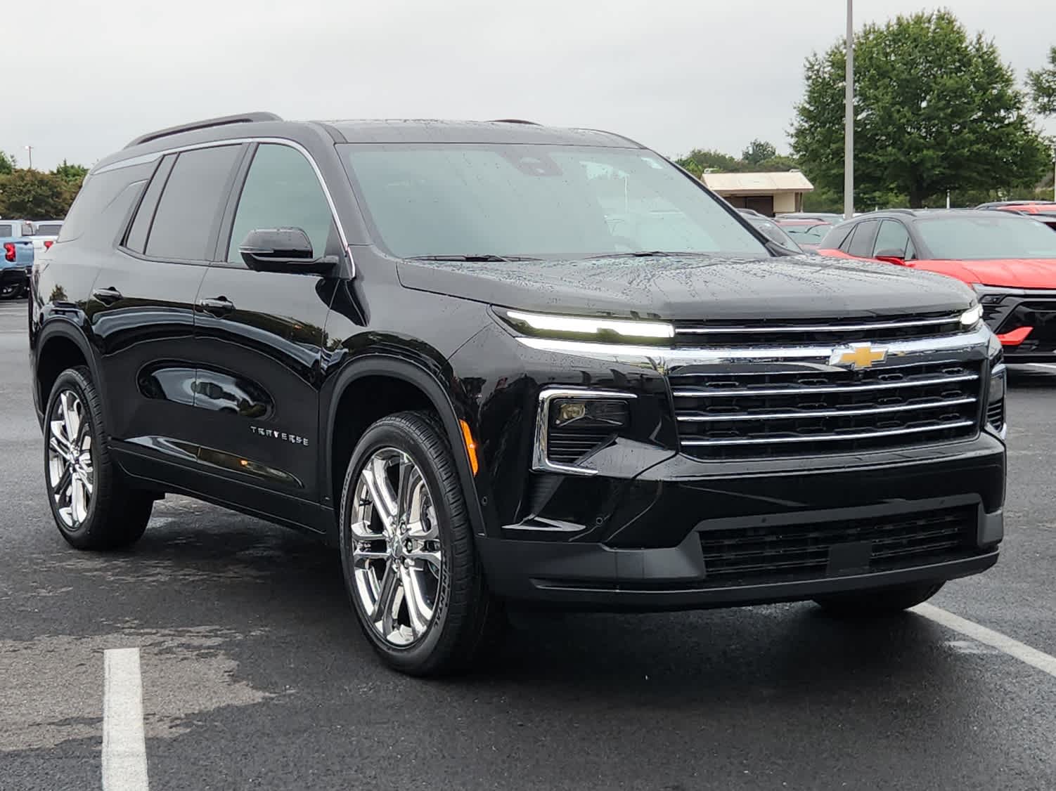 2026 Chevrolet Traverse photo 2