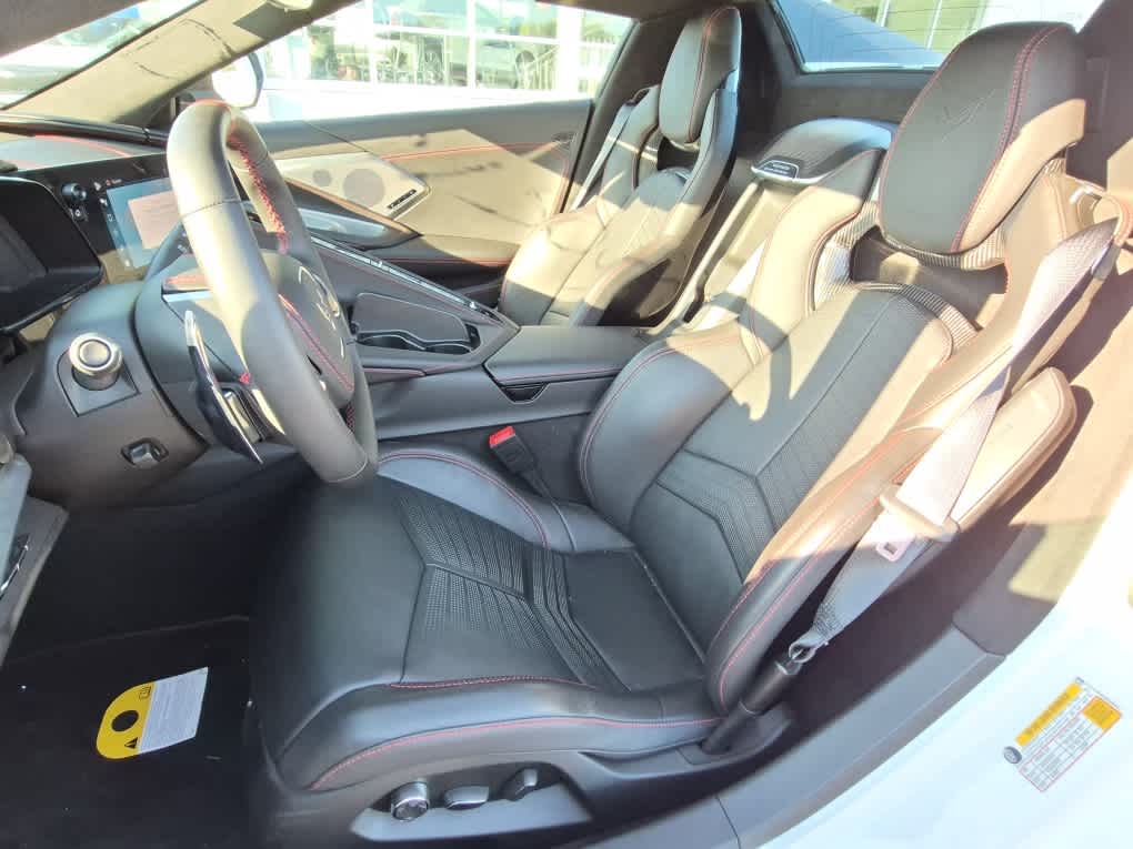 2025 Chevrolet Corvette 3LT - Photo 8