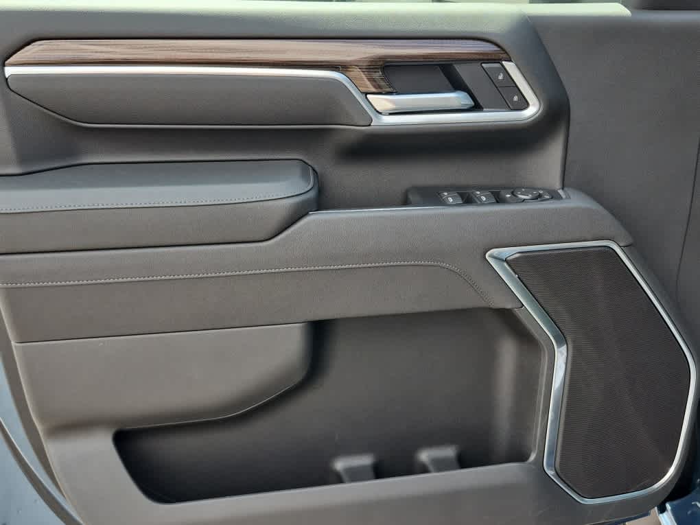 2026 Chevrolet Silverado 3500 HD LT - Photo 9