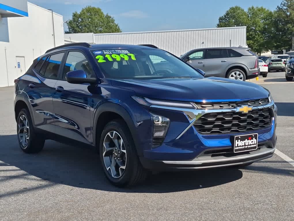 Used 2024 Chevrolet Trax LT SUV