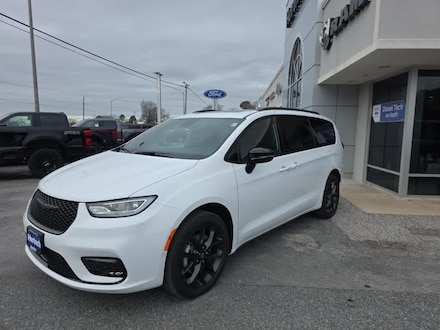 2026 Chrysler Pacifica LIMITED AWD Passenger Van