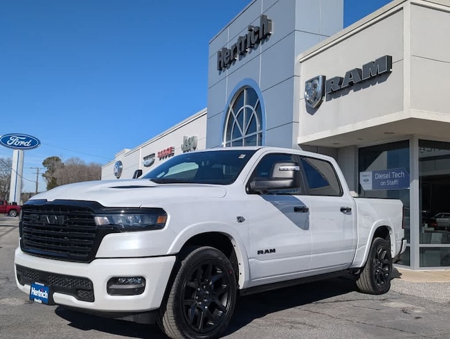 2026 Ram 1500 LARAMIE CREW CAB 4X4 5'7 BOX Pickup