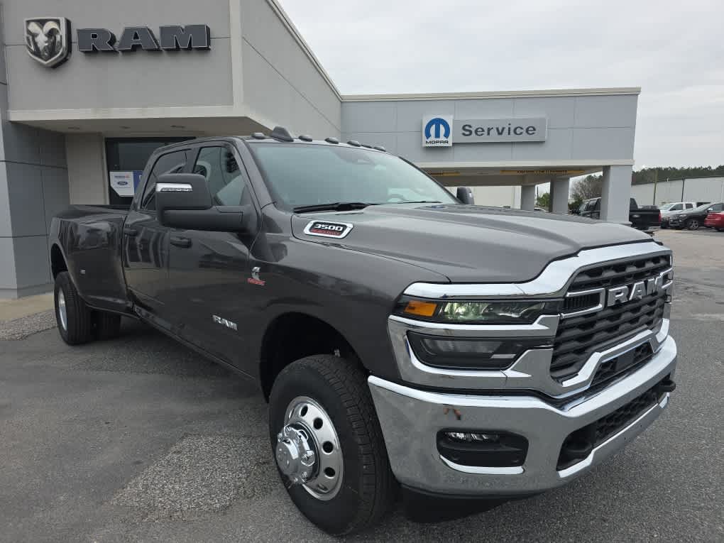 2026 RAM 3500 Big Horn's photo