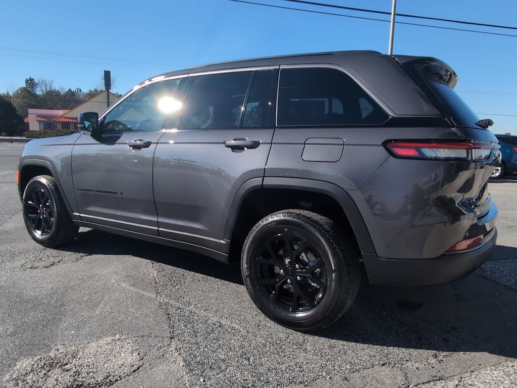 New 2026 Jeep Grand Cherokee ALTITUDE 4X4 Sport Utility
