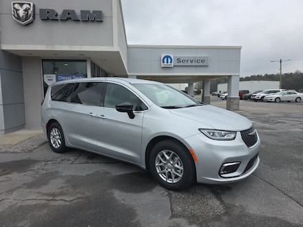 2026 Chrysler Pacifica SELECT Passenger Van