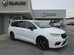 2026 Chrysler Pacifica LIMITED Passenger Van