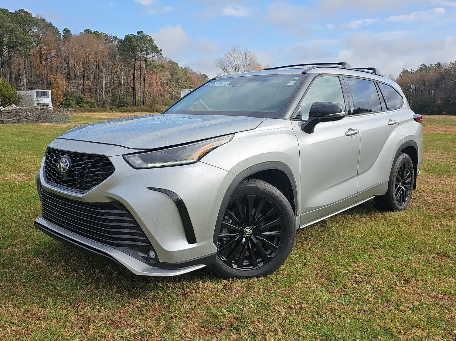 2023 Toyota Highlander XSE's photo