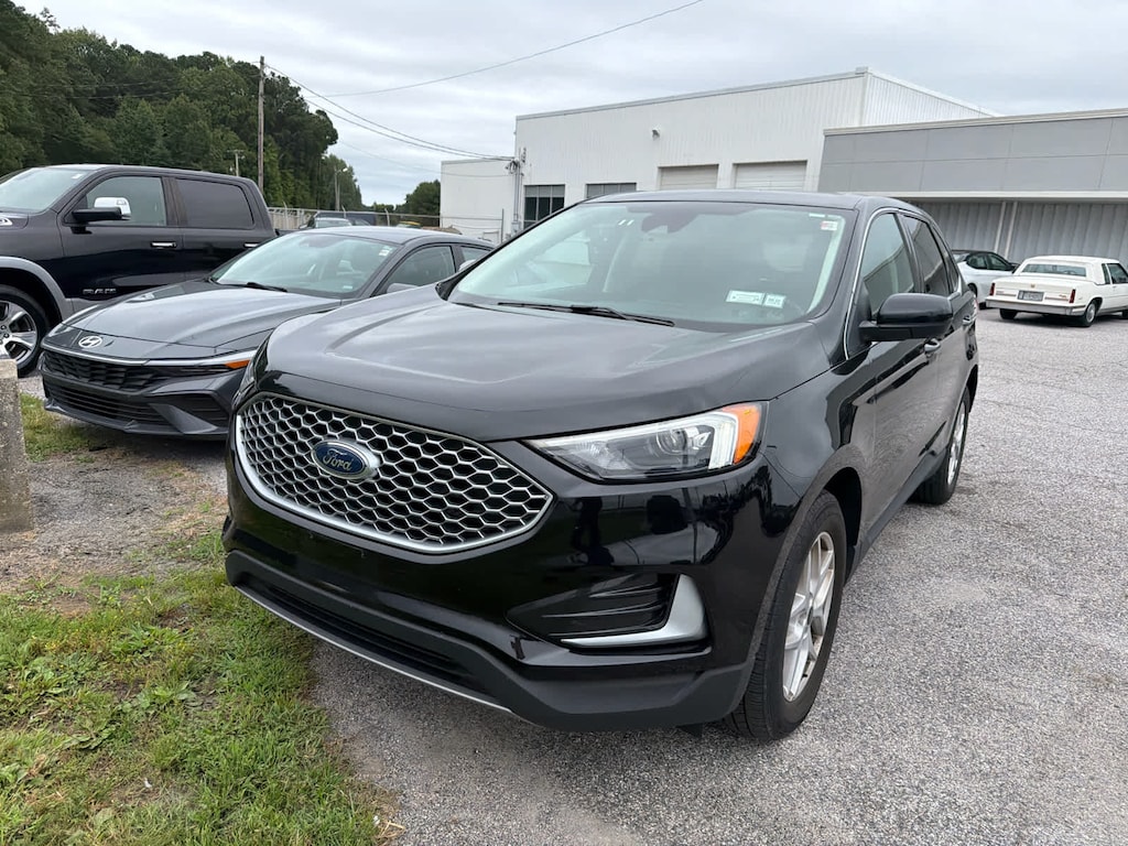 Used 2024 Ford Edge SUV