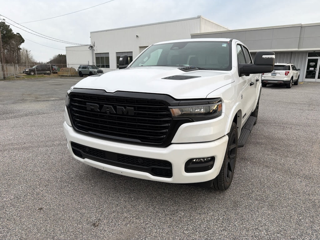 New 2026 Ram 1500 LARAMIE CREW CAB 4X4 5'7 BOX Pickup