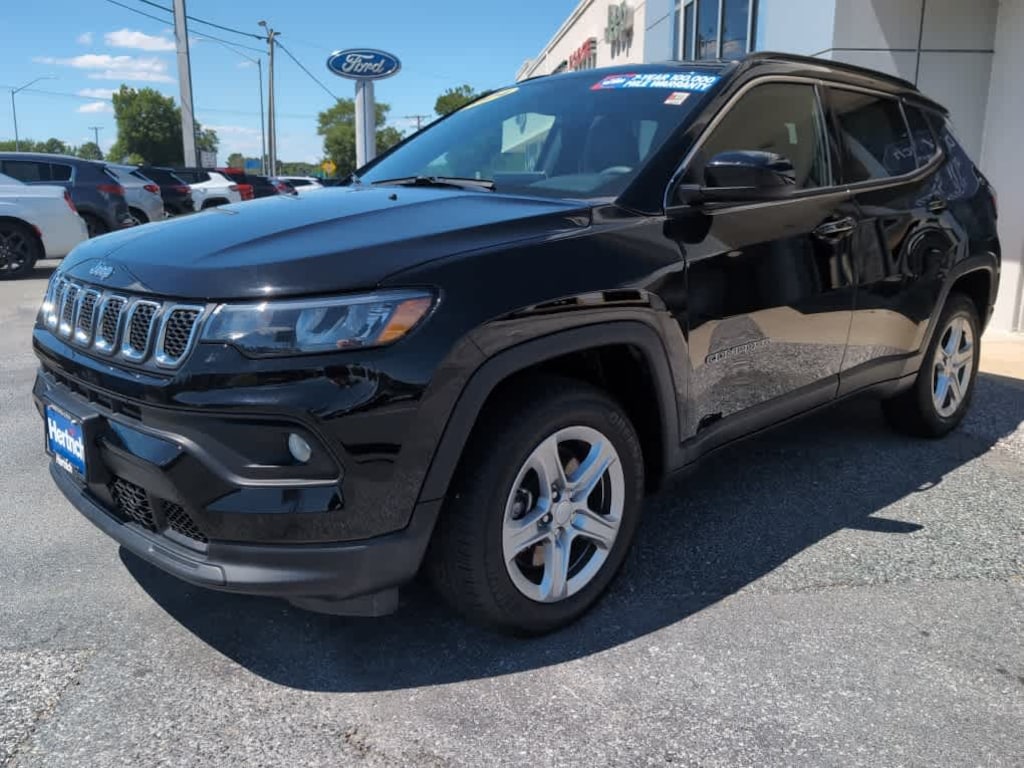 Used 2024 Jeep Compass Latitude SUV