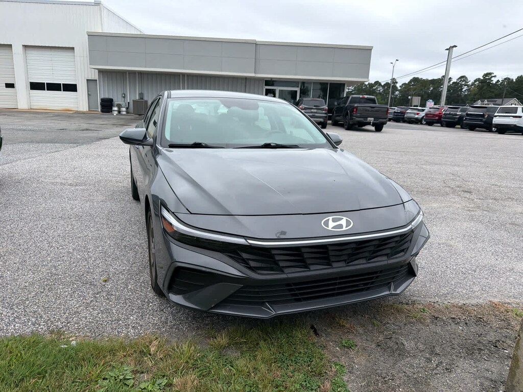 Used 2024 Hyundai Elantra SEL Sedan