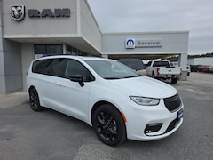 2026 Chrysler Pacifica LIMITED AWD Passenger Van