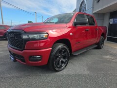 2026 Ram 1500 EXPRESS CREW CAB 4X4 5'7 BOX Pickup