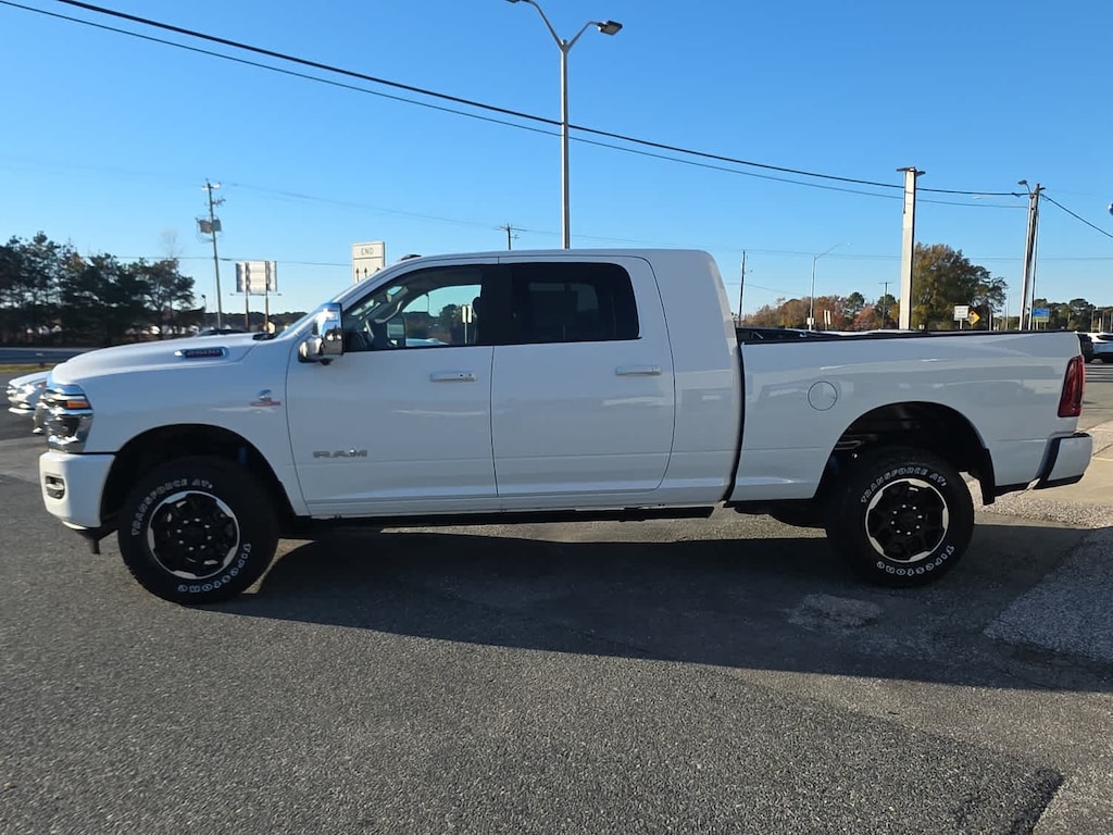 New 2025 Ram 2500 LARAMIE MEGA CAB 4X4 6'4 BOX Pickup