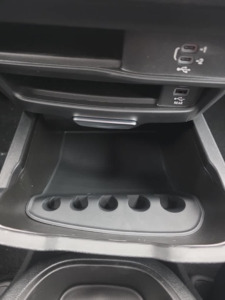 2026 Chrysler Pacifica Select - Photo 20