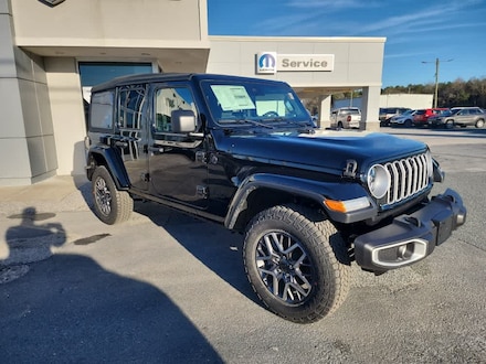 2025 Jeep Wrangler 4-DOOR SAHARA Sport Utility