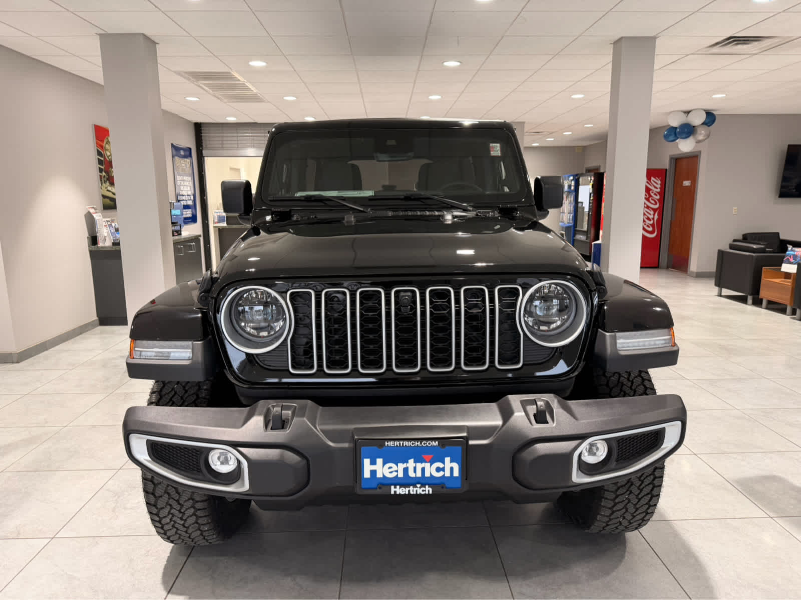 2025 Jeep Wrangler 4-Door Sahara - Photo 17