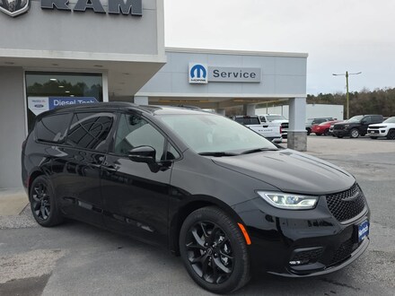 2026 Chrysler Pacifica LIMITED Passenger Van
