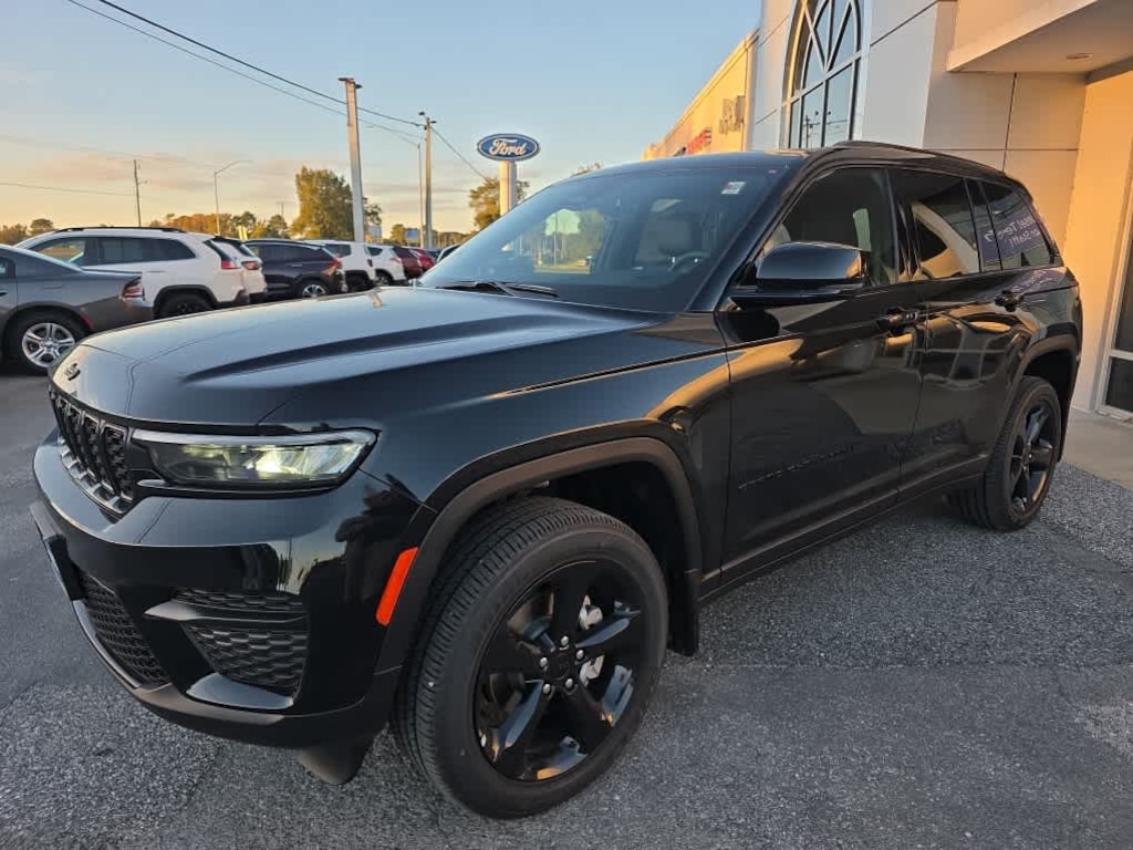 New 2025 Jeep Grand Cherokee ALTITUDE X 4X4 Sport Utility