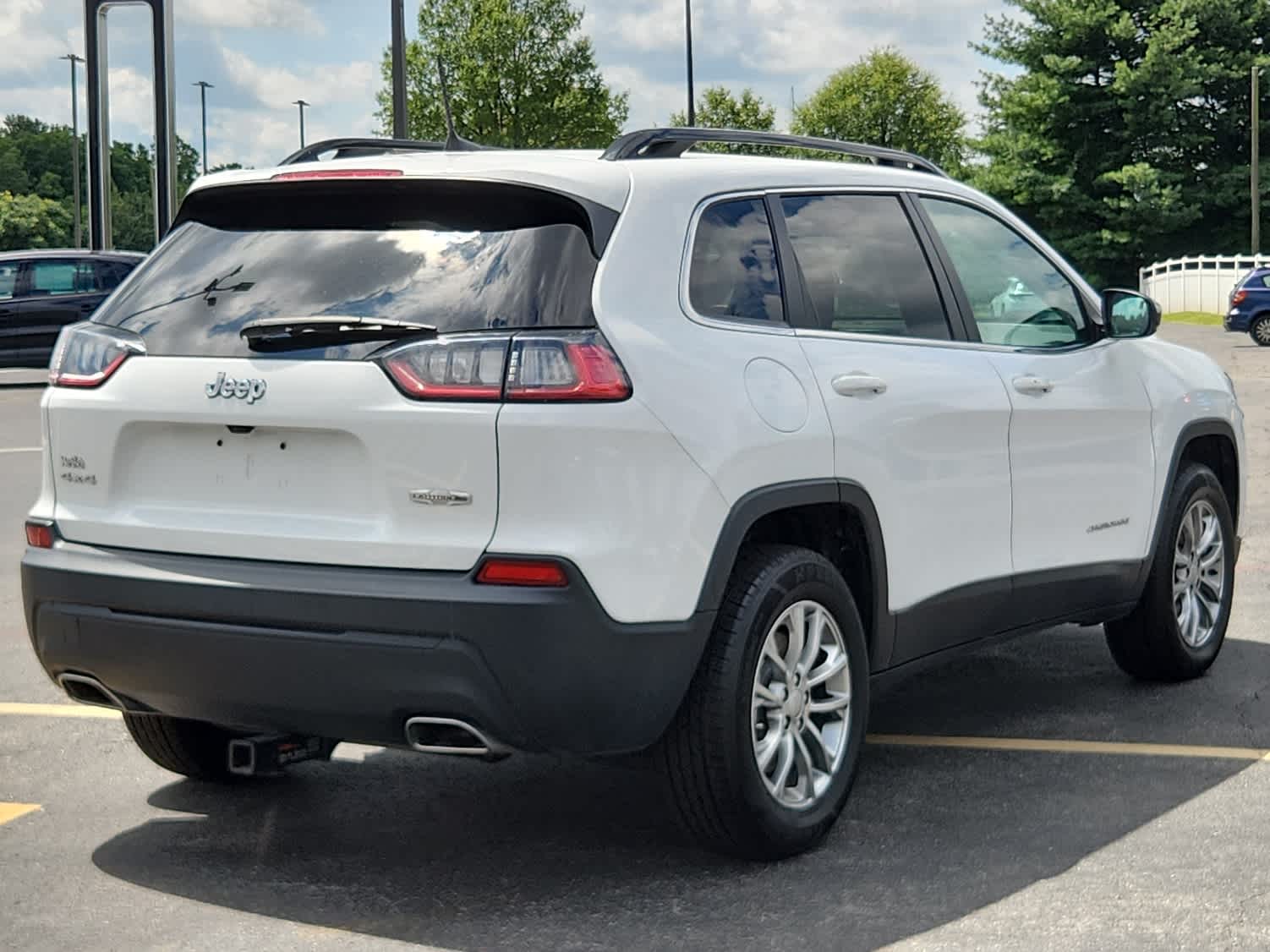 2022 Jeep Cherokee Latitude Lux photo 3