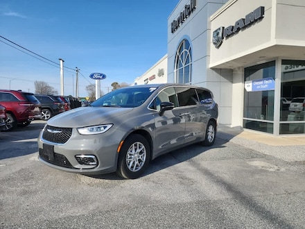 2025 Chrysler Pacifica SELECT Passenger Van