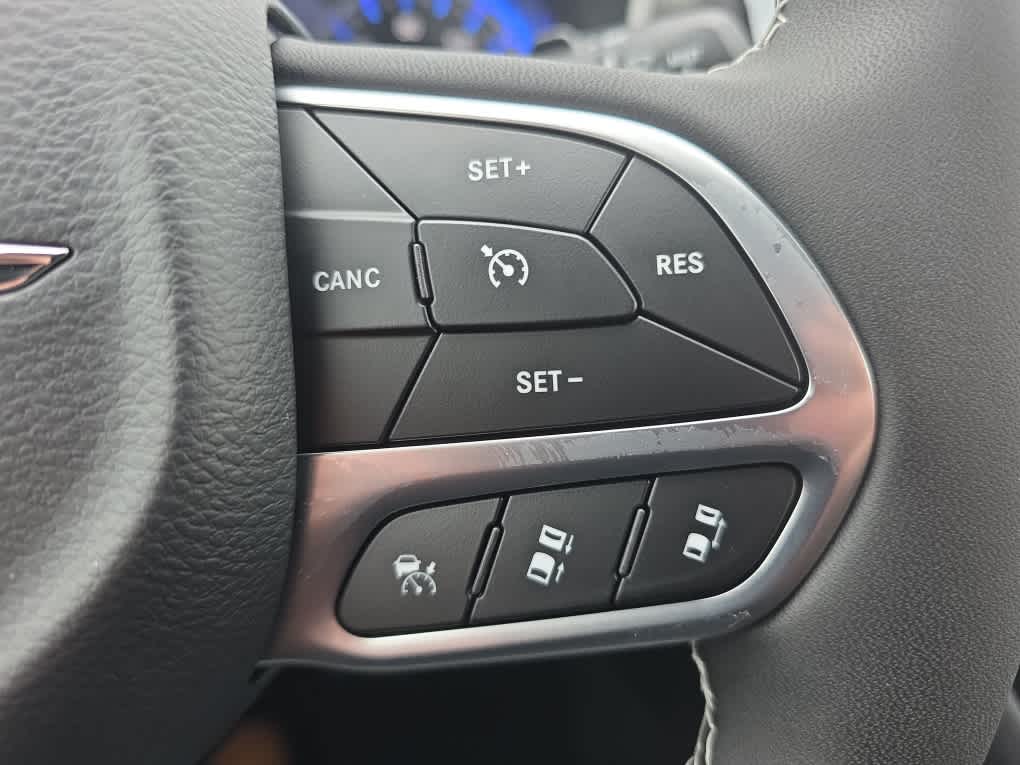 2026 Chrysler Pacifica Select - Photo 23
