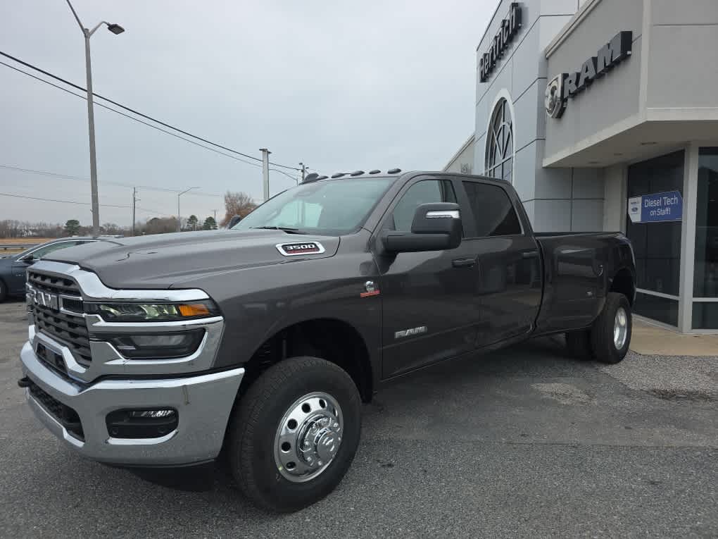 2026 RAM Ram 3500 Pickup Big Horn's photo