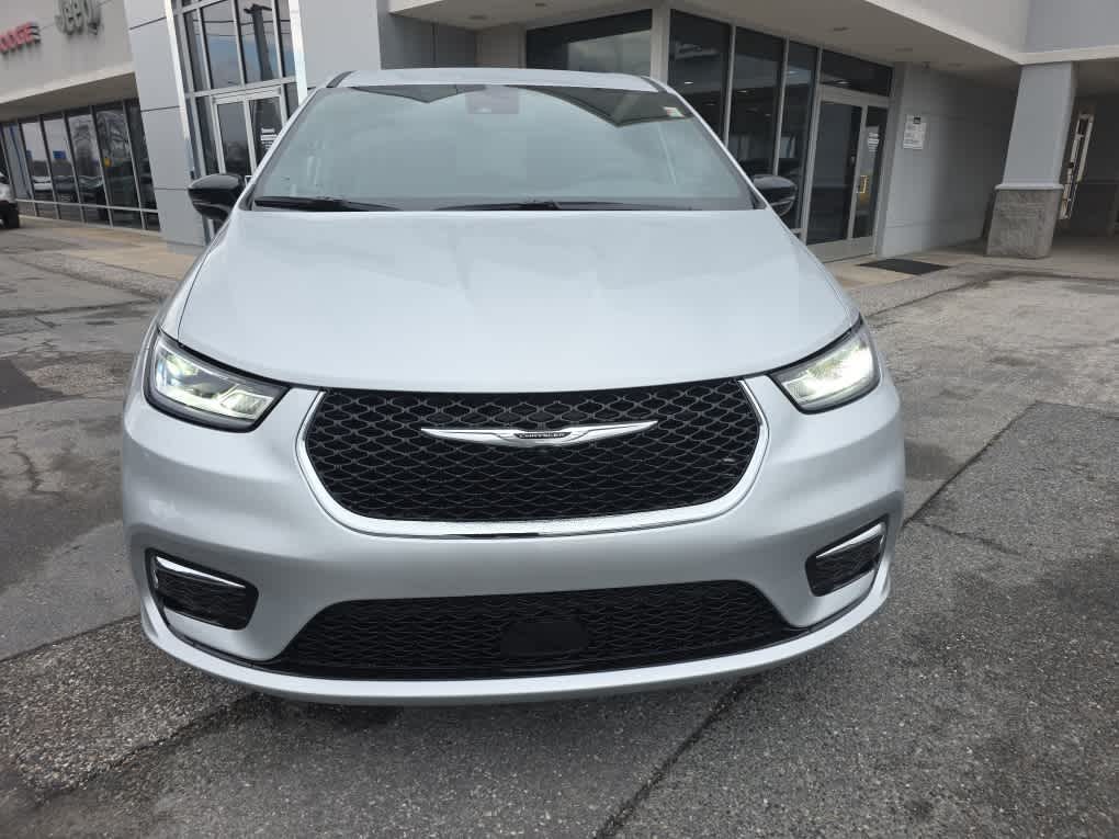 2026 Chrysler Pacifica Select - Photo 9