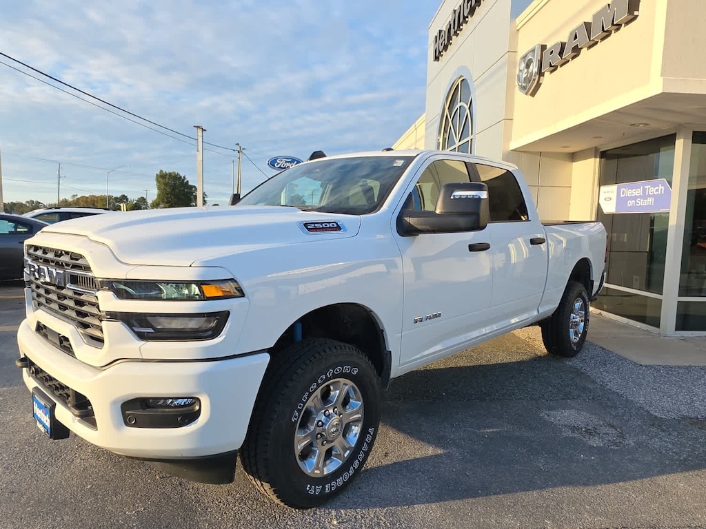 New 2026 Ram 2500 BIG HORN CREW CAB 4X4 6'4 BOX Pickup