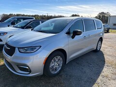 2026 Chrysler Pacifica SELECT Passenger Van