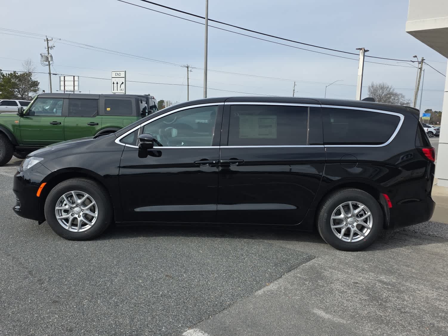 2026 Chrysler Voyager