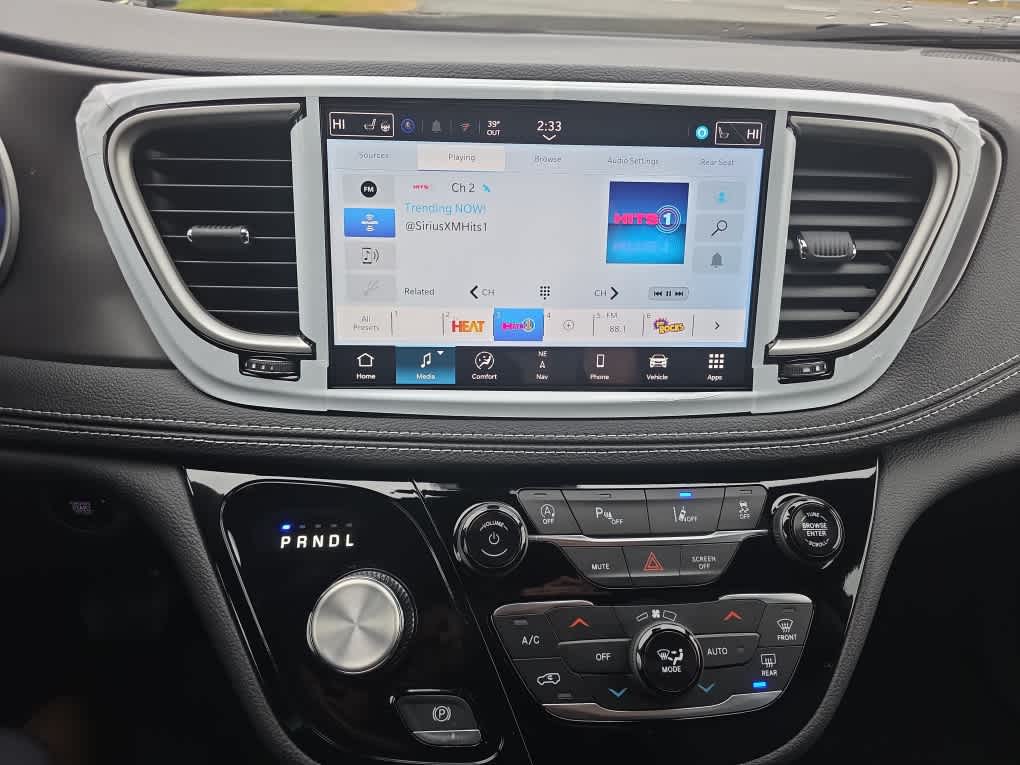 2026 Chrysler Pacifica Select - Photo 19