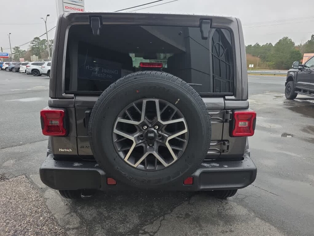 New 2026 Jeep Wrangler 4-DOOR SAHARA Sport Utility
