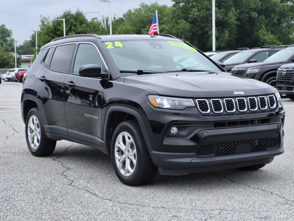 Used 2024 Jeep Compass Latitude SUV