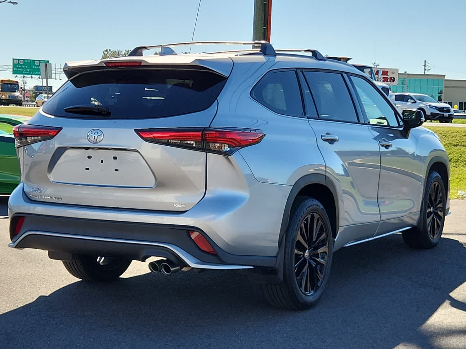 2023 Toyota Highlander XSE photo 3