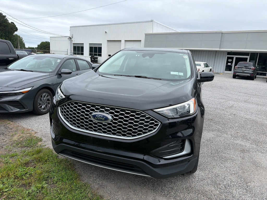Used 2024 Ford Edge SUV