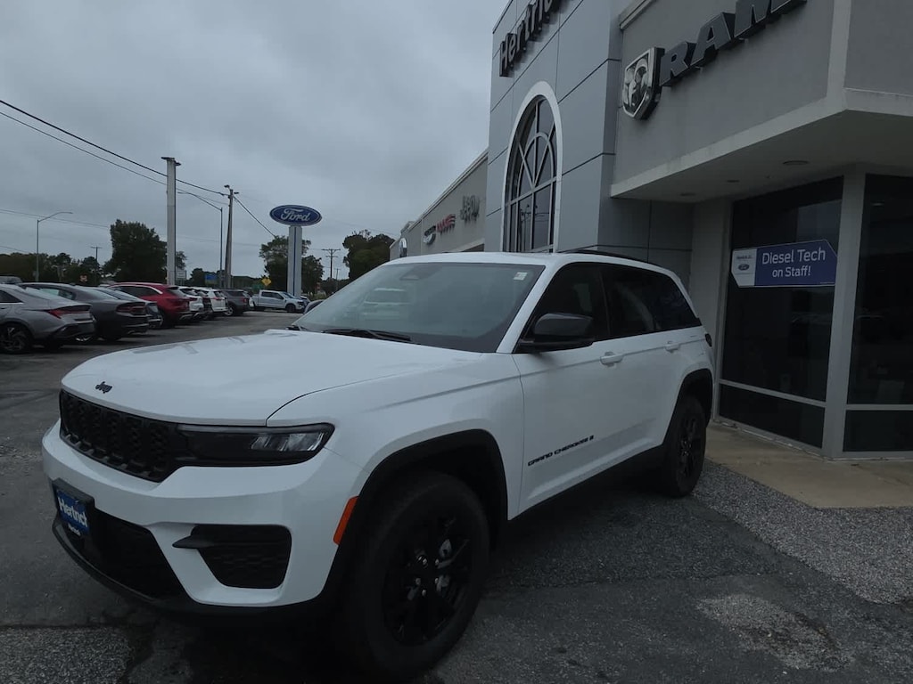 New 2025 Jeep Grand Cherokee ALTITUDE X 4X4 Sport Utility