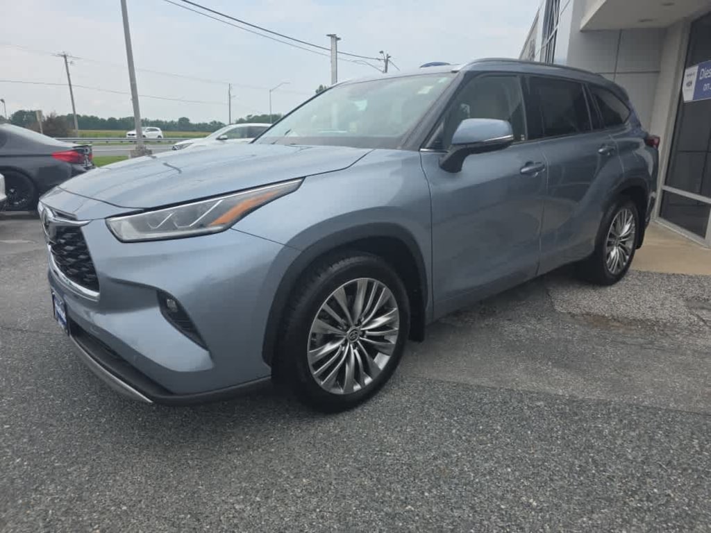 Used 2021 Toyota Highlander Platinum SUV