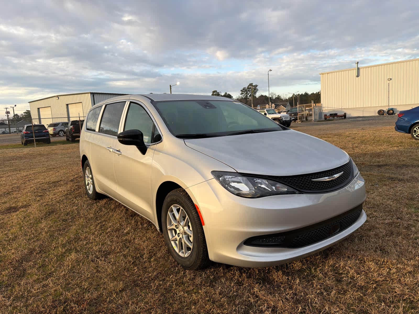 2026 Chrysler Voyager LX's photo