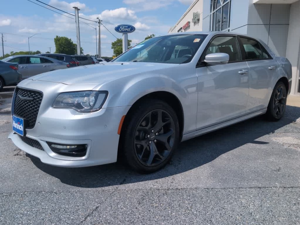 Used 2023 Chrysler 300 Touring L Sedan